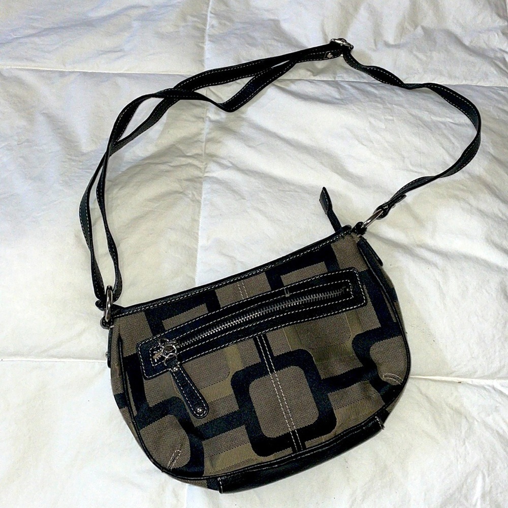 Nine West black crossbody bag never used adjustable strap